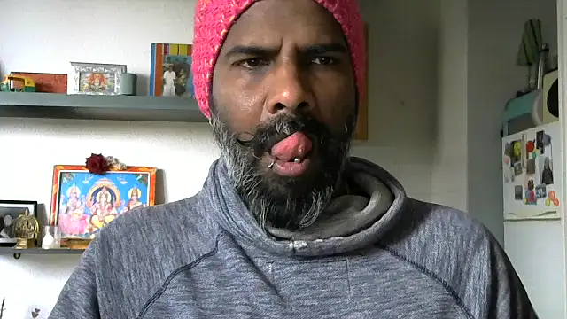 Fuck BARBARA & cum 3 times - video van frenchblackc31 cam-model