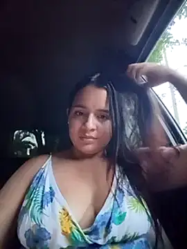 I was this close to getting caught in the car 😈🚗👀 - video oleh model kamera Julieth_hot-69