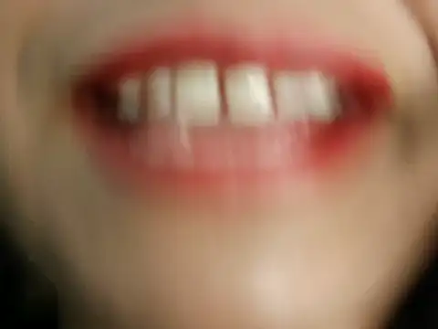 Kisses in my body - video by SalomeBurning cam model