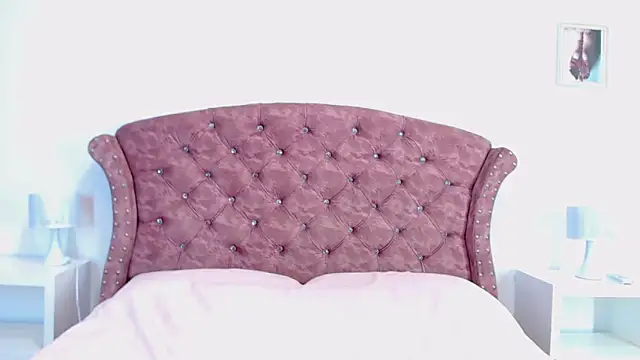 Bad bunny playing with Domi 🔥 - video by sharon_greey cam model