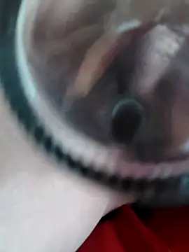 A beer bottle inside my cunt - video by You-sexy-starr cam model