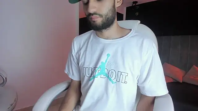 Is this what you ask for?, a hairy bad guy teasing you all? — filmik Ryan_Jackson_, modela(-lki) na kamerkach