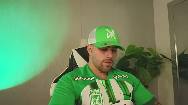 just come and sit on my hard cock - Ades_Lowe主播的视频