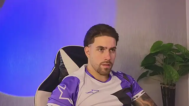 flex body and jerk cock - Ades_Lowe主播的视频