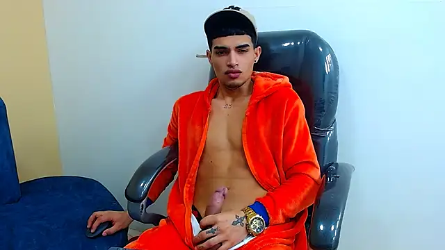 Private Show GOLDEN RAIN - video by ariess_king cam model