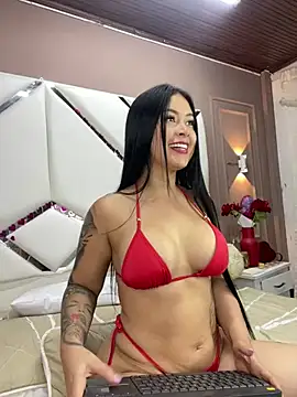 Messy blowjob 🍌+ fucked 🔥 + squirt💦 - video oleh model kamera CrisMarulanda