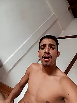 [10 Jun 14:36] Private Show de corrida - video by ikaro21 cam model
