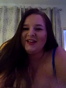 full naked and  playing with a dildo 😘 – video od webkamerové modelky Curvaceouscarla