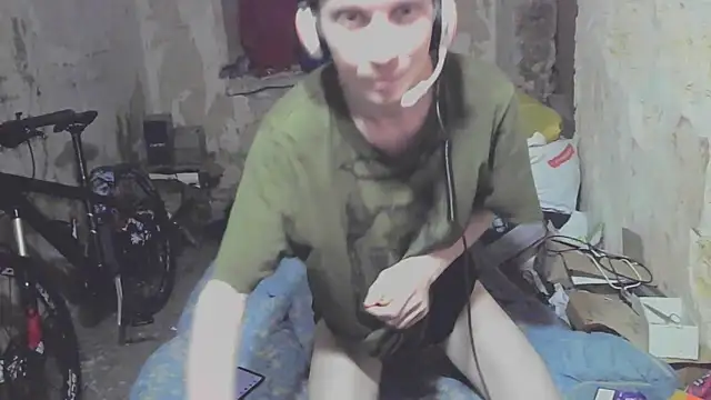 [11 Jun 20:21] Private Show - video av makarov1993 cam model