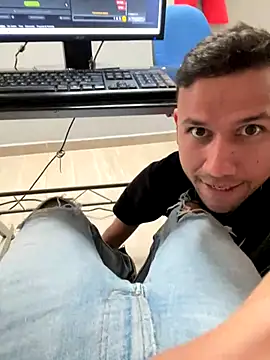 touch dick the my friends - video by Michaell_Spinelly cam model