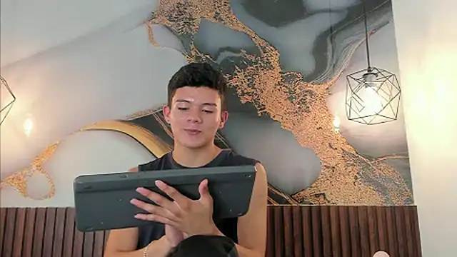 Riding cock - vidéo du modèle de showcams AndyFame1