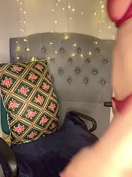 STRIPTEASE AND MASTURBATION - video di -rosi modella di cam