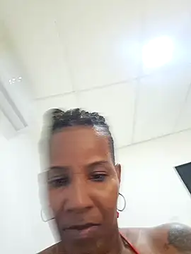 24 Jun 17:00  Private Show - video by VikysDavis cam model