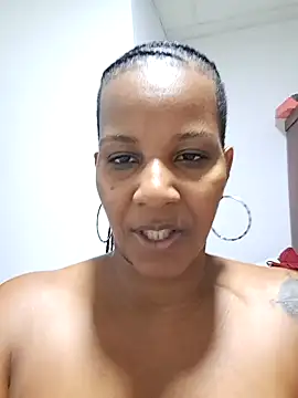 4 Aug   Private Show # 3 - video by VikysDavis cam model