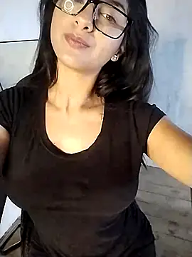 [23 Aug 20:32] Private Show - chicachocolate01主播的视频