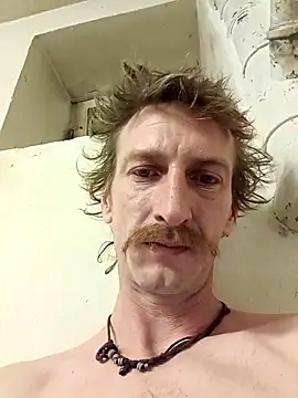 [18 Oct 02:09] Public Show - video by KokosMartin cam model