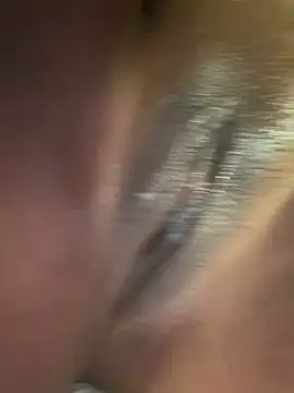 I ll give yall a hour for free see how nice I am - video di Realwetpussy modella di cam