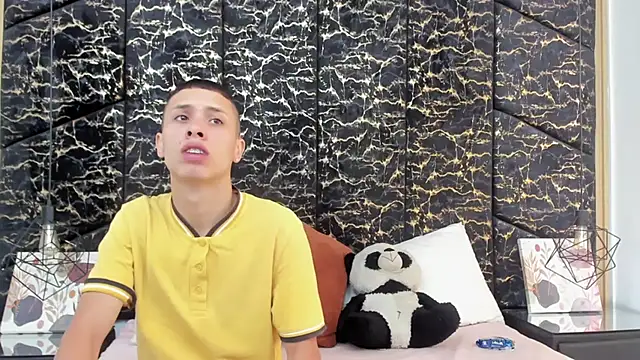 misionary and cum face and squirt 😍 - video by CattyANDnicky cam model