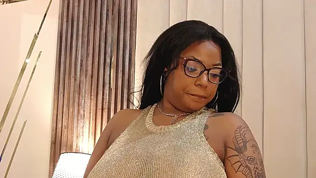 RED HEELS AND A DELICIOUS MASTURBATION– SheilaCoopers_ kameramodell videója