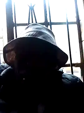 [25 Jun 15:42] Public Show - video by KingBonga cam model