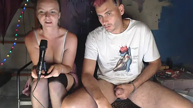 Das geile Luder will schön blasen - video by hornycouplefuck12 cam model