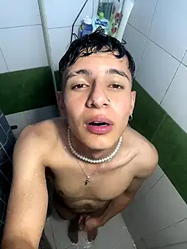 bathroom - video oleh YEICK-17 kamera model