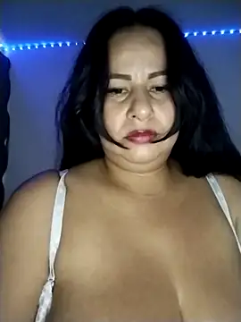 Folla mi coño mientras fumo 😈😈😈 - video od modelky/modela RosenRot07