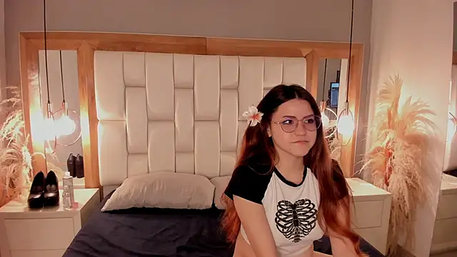 😈 - video by Daphne_And_Roger cam model