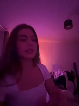 Ich zeige dir meine Boobs im weißen BH 🤍 - vídeo de YoungLeo2006 modelo de câmara