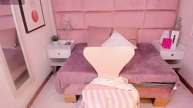 ✅ Do you like stockings? 😈 - video av Janah_Myers cam model