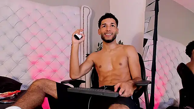 show full naked and masturbate - video by Thiagoferreti cam model