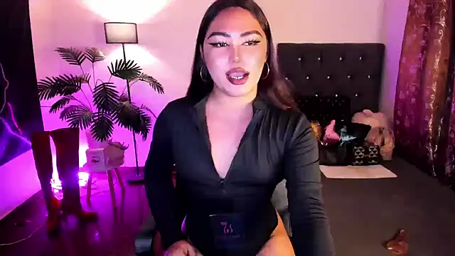 [12 May 18:37] Private Show