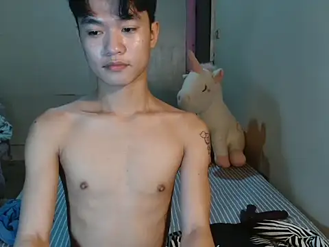 [29 Jun 20:33] Private Show - video by ur_little_secret cam model