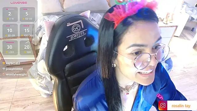 Private Show Lip - video by Rosalind_tay cam model