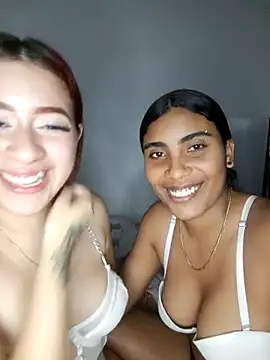 Delicius sex lesbian💋－カメラキャストのChloe_Sky_loveの動画