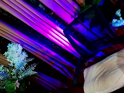 [23 Jul 01:23] Private Show－カメラキャストのHOLLYWOOD_QUEEN_88の動画