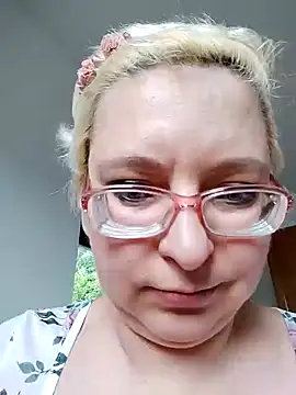 Undress, enlarge nipples - VikaKing 캠 모델의 동영상