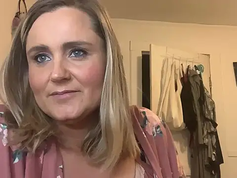 [29 May 21:39] Private Show - video by Blondie955 cam model