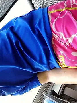 [25 Apr 15:13] Public Show　微モッコリ - video của người mẫu cam Yasu2000