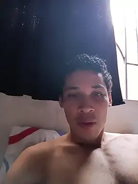 [29 Oct 14:21] Spy Show - vidéo du modèle de showcams RuiMaddoox