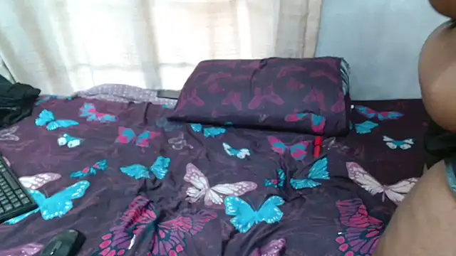 creamy pussy,shake - video by curvydarckcohocolate cam model