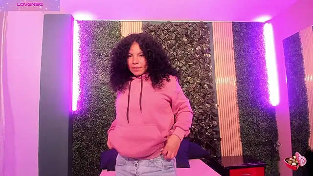 Dildo Anal + dommy in my clitoris + orgasm - video by Zoee_Martins cam model