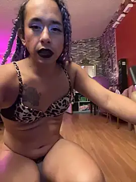 [20 Jul 01:41] Public Show Stretching Is Important - video by TranSexualJade95 cam model