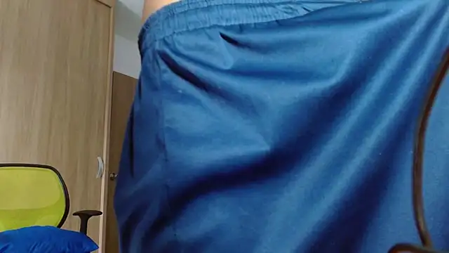 [14 Oct 15:20] Spy Show - відео від вебкаммоделі skinny23cm