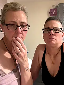 [8 Nov 21:56] Private Show - video di Curvy-Jinx modella di cam