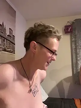 [23 Dec 21:47] Private Show - video by Curvy-Jinx cam model