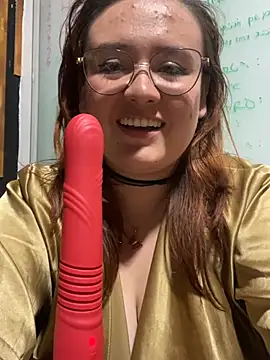 Vibrate it in my mouth and my pussy