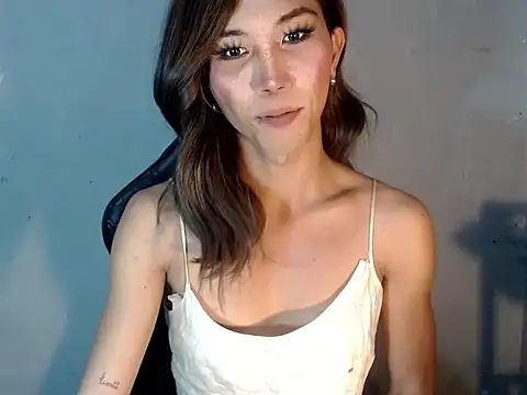 [23 Feb 14:27] Private Show－カメラキャストのladychixの動画