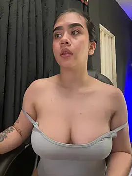 PLAY PUSSY!!