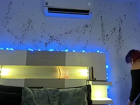 Sensual and Fingering - vidéo du modèle de showcams JaddeWalker